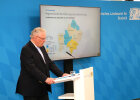 Joachim Herrmann während der Pressekonferenz